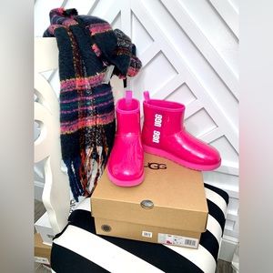 SOLD!! UGG $160 Classic mini waterproof clear bright pink snow boots size 8